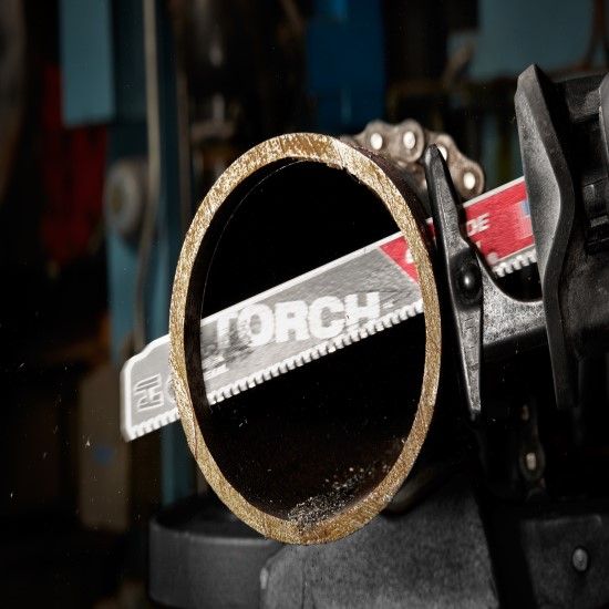 Milwaukee 48-00-5202 TORCH SAWZALL 9 In. 7 TPI Carbide Teeth ...