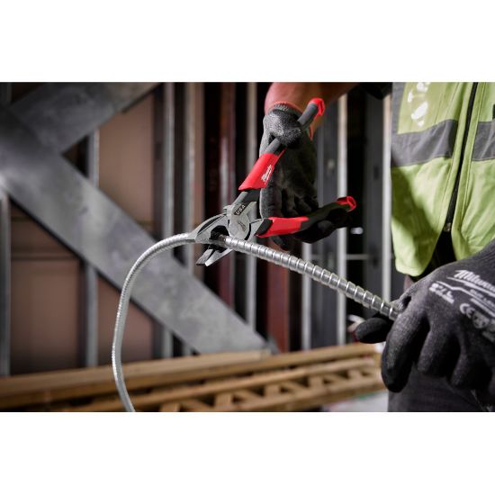 Milwaukee MT550 9-31/50 in. x 1-3/8 in. Lineman's Dipped Grip
